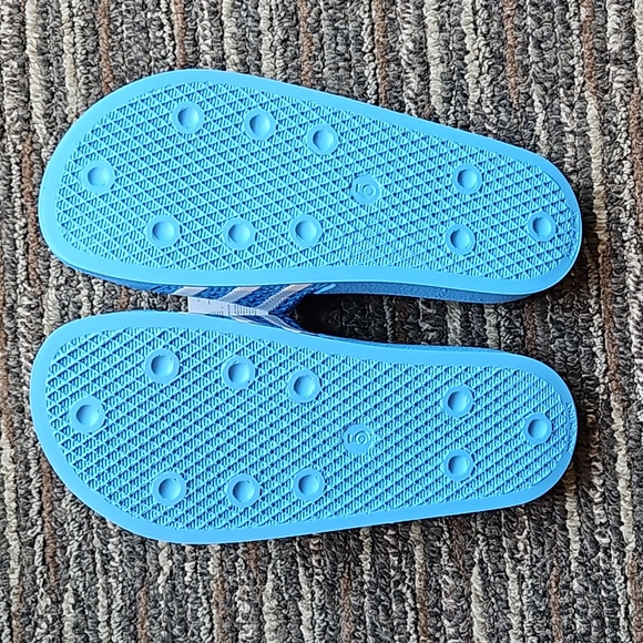 Adidas Adilette Slides US 6 BNWT Bright Blue - Picture 5 of 7